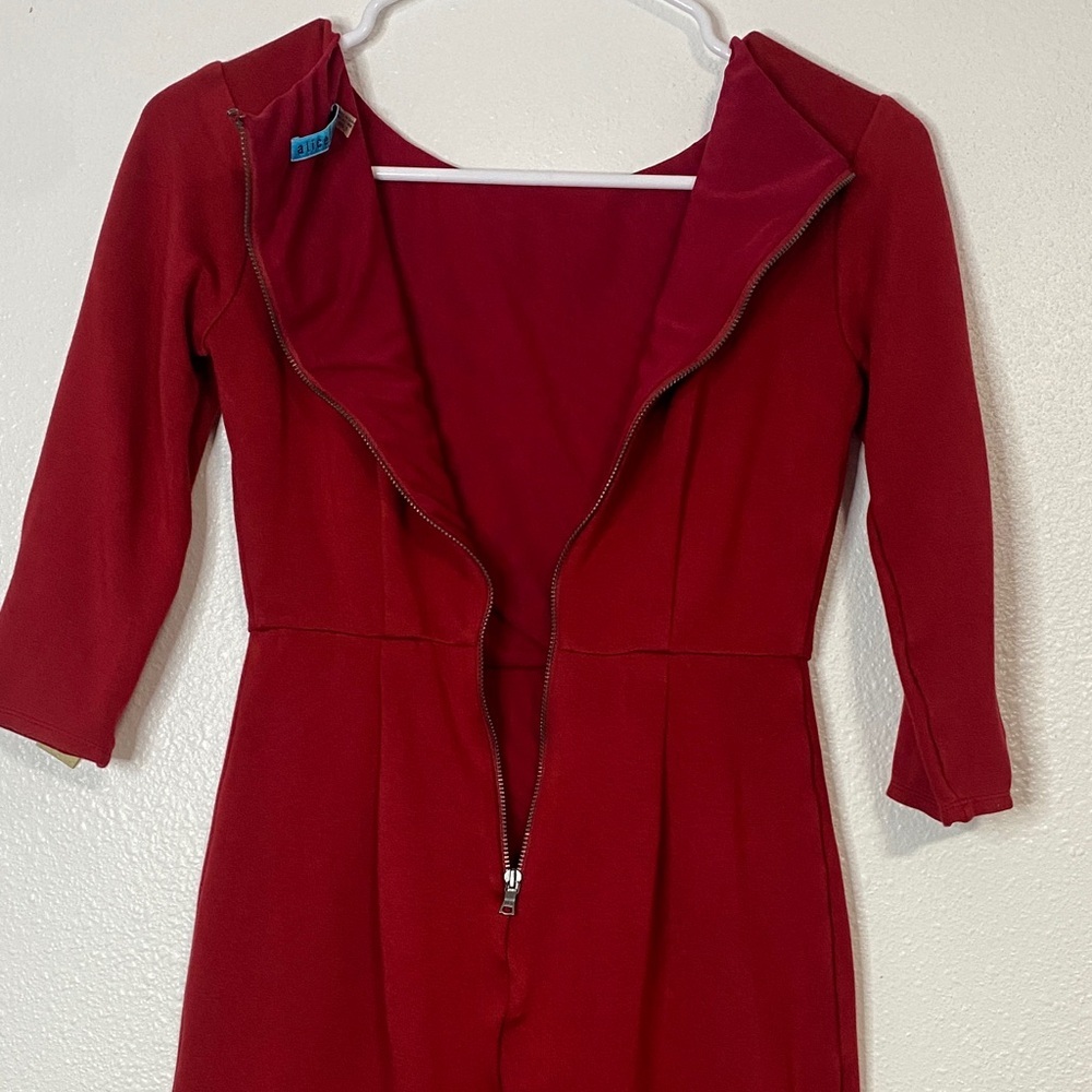 Alice + Olivia Bold Red Long Sleeve Dress red color size 0 shell Viscose & Nylon - Picture 9 of 16